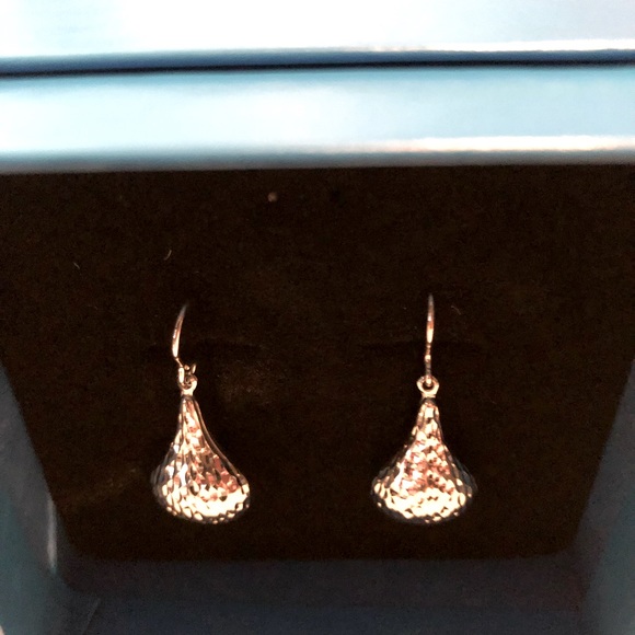 Final Sale Price NWT Sterling Silver Diamond Cut Teardrop Earrings - Picture 4 of 5